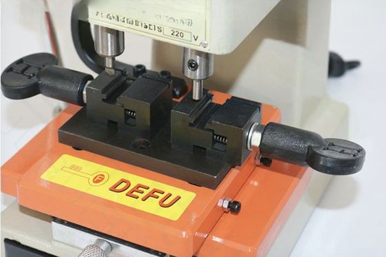 Μηχανή κοπής κλειδιών ηλεκτρικής ισχύος 180W για την κατασκευή διπλών κλειδιών