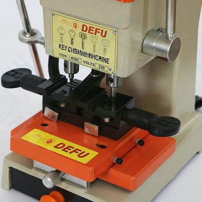 Κλειδιά από χάλυβα τιτανίου DeFu 339C Αυτοματοποιημένο διπλούμενο κλειδί κοπή σε 9800RPM ταχύτητα