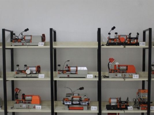 Υψηλής Ασφάλειας 100E Κλειδί Duplicator 51*40*32cm Πολυλειτουργικό Οριζόντιο Κλειδωτήρα